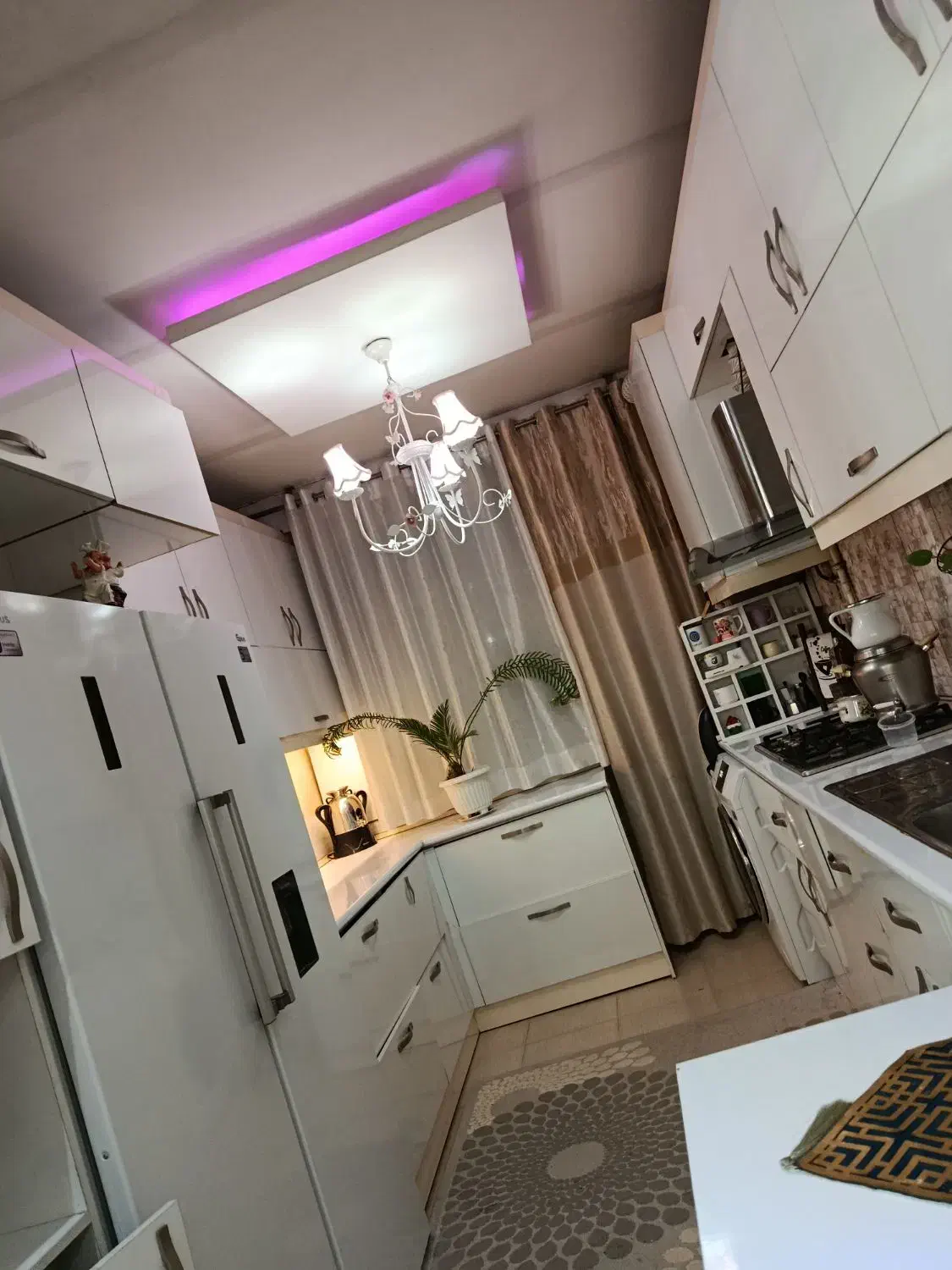 آپارتمان ۸۰متری و هوایی