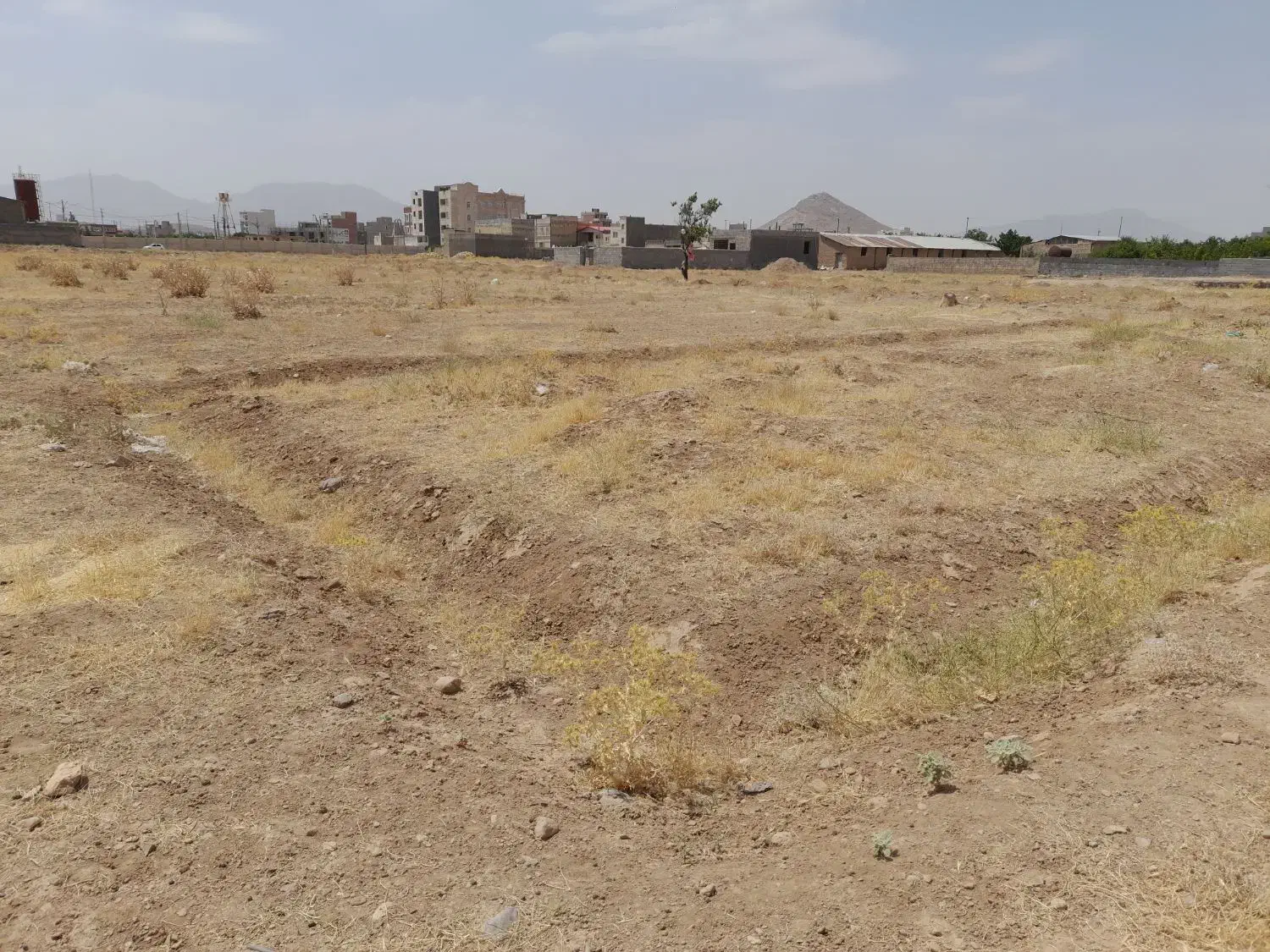 زمین مسکونی فعلا کاربری کشاورزی میدان نماز
