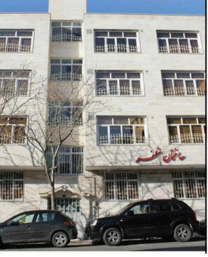 دوطبقه بر خیابان اصلی ابان جنوبی