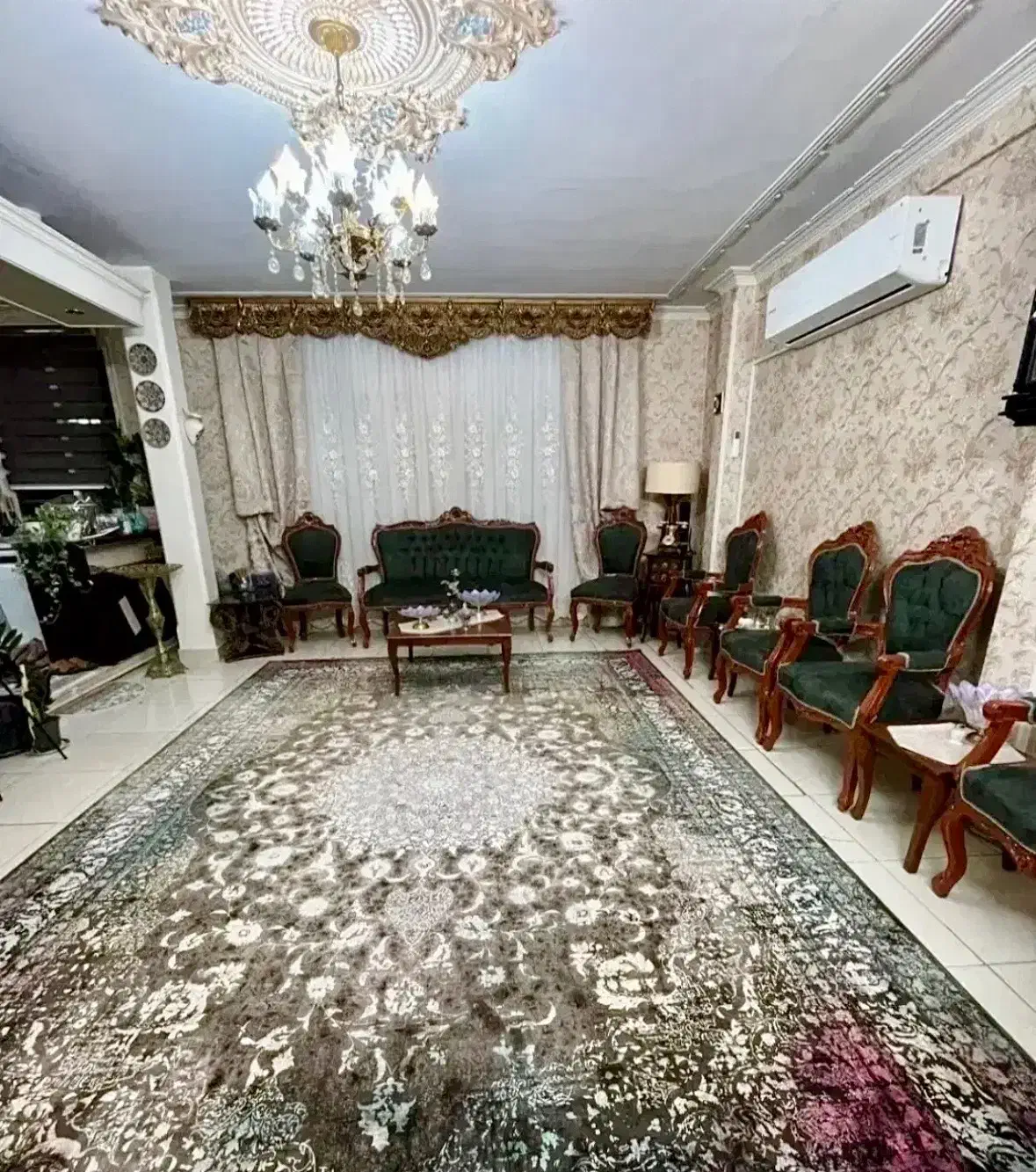 ۹۰ متری . شیک . میدان ساعت