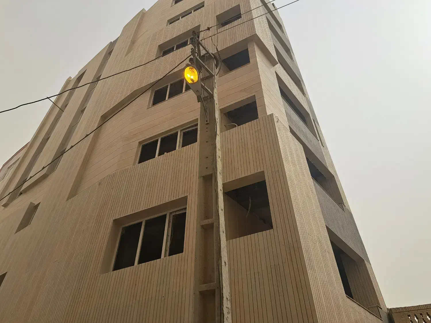 آپارتمان۶ طبقه تکواحدی