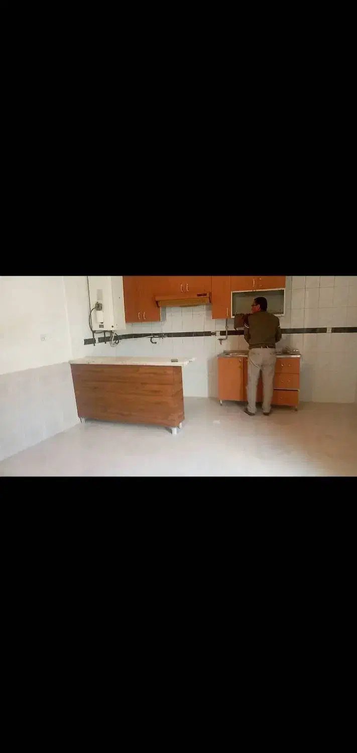 منزل یک خوابه درب حیاط ماشین رو