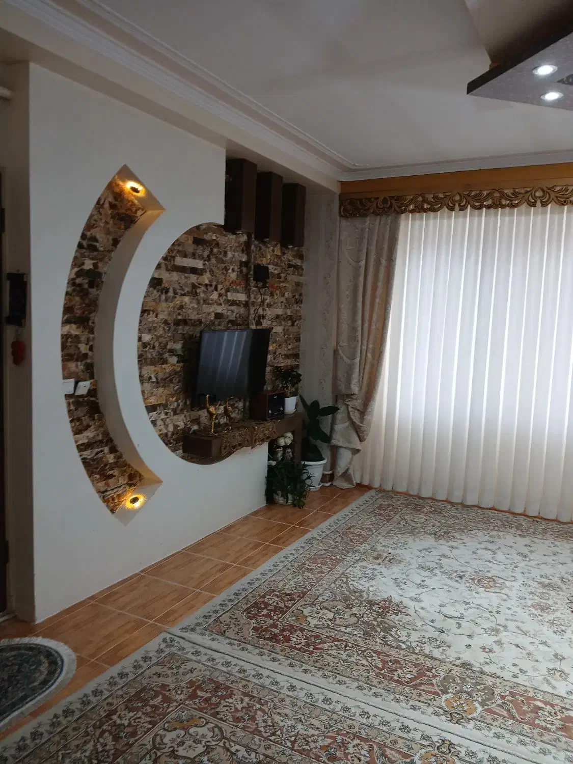 آپارتمان در خیابان اصلی نظام پزشکی