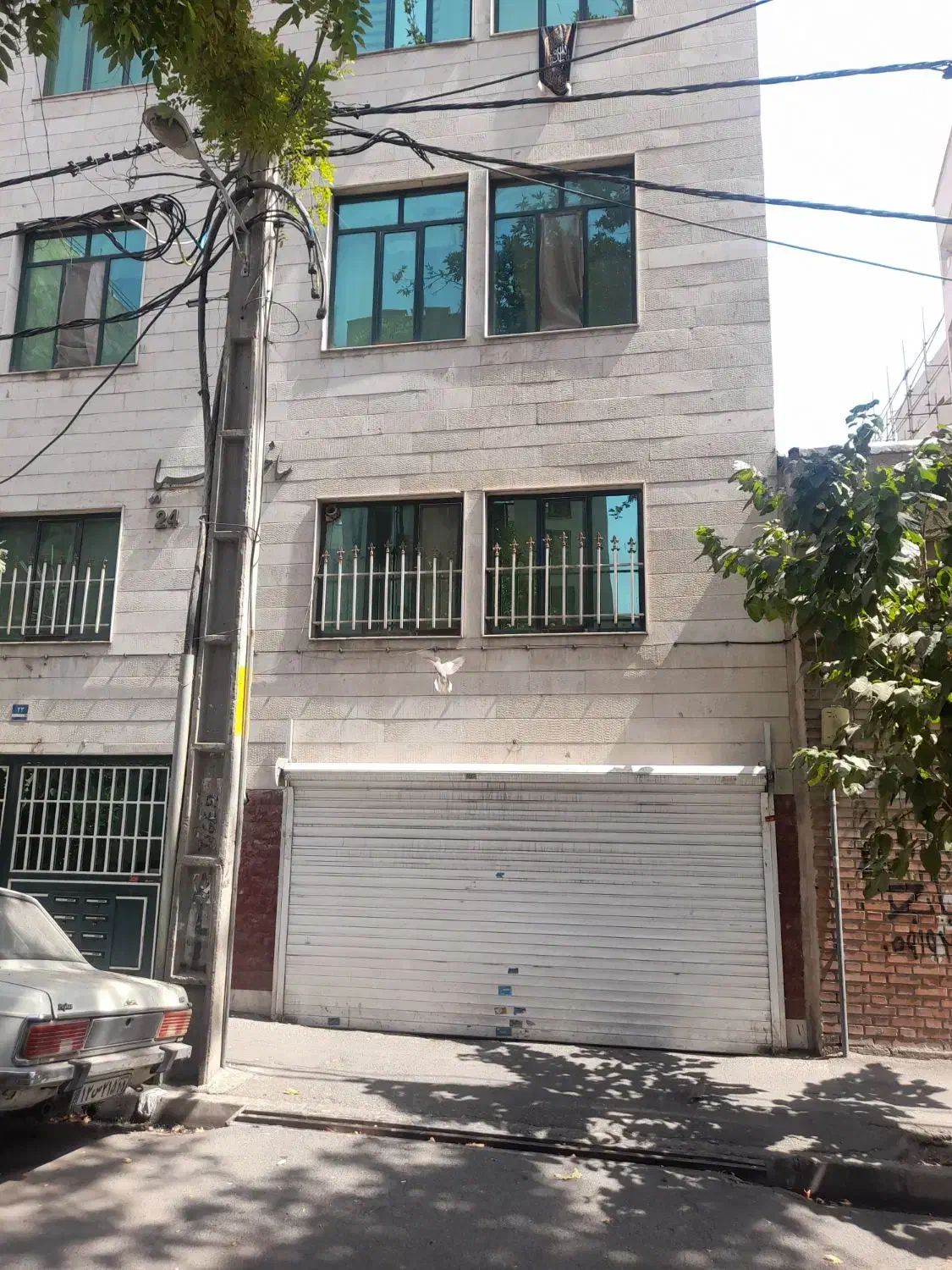 آپارتمان حیاط دار وحیدیه