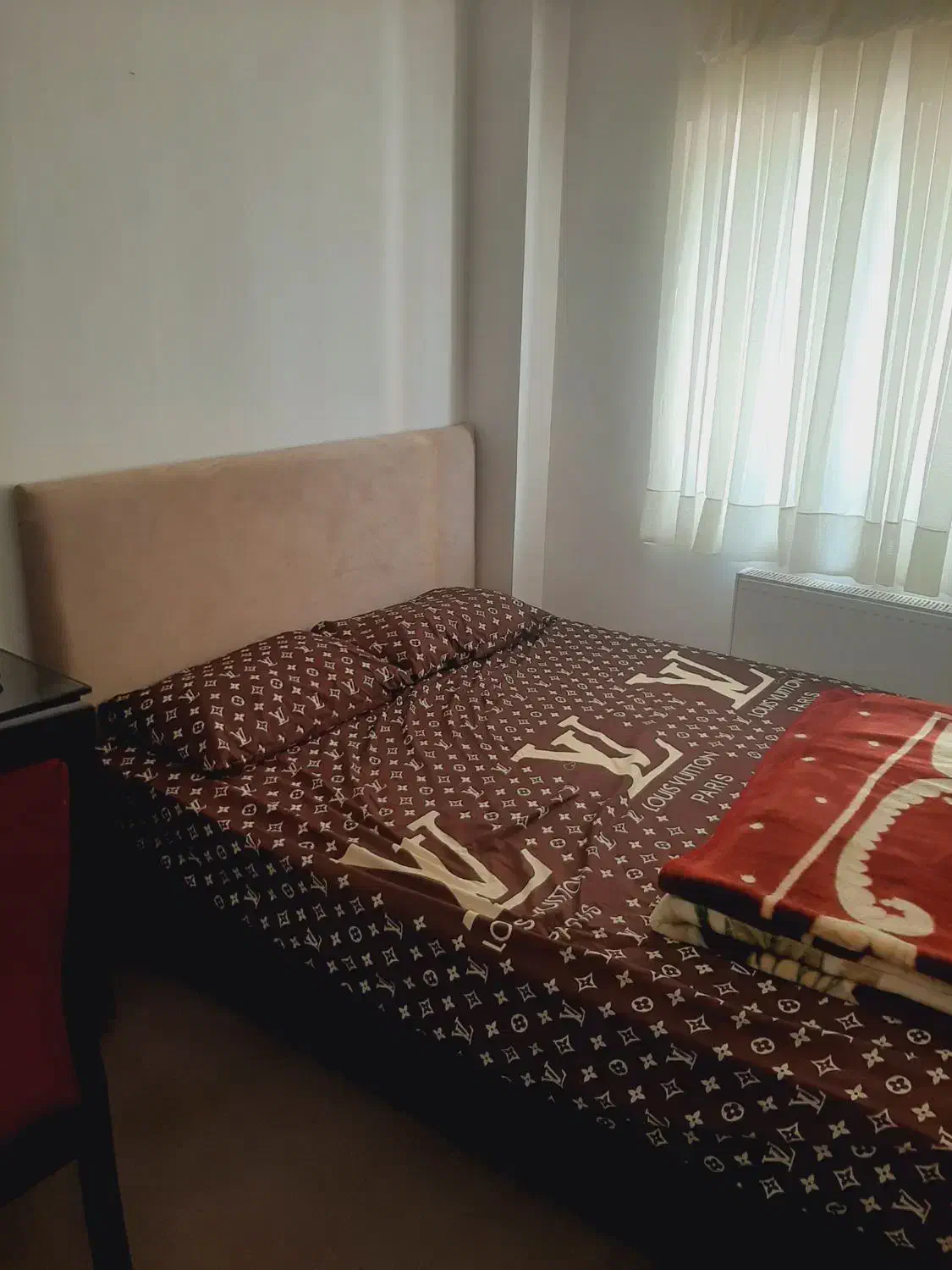 اجاره روزانه ماهانه سالانه یک واحدتک خواب مجهز