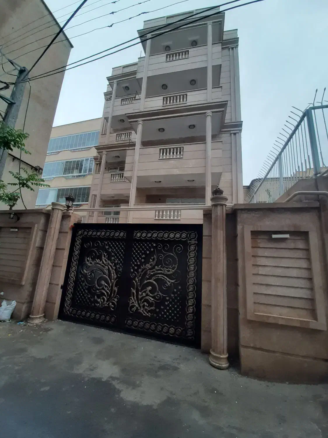 واحد آپارتمان دو خوابه با نصبیات