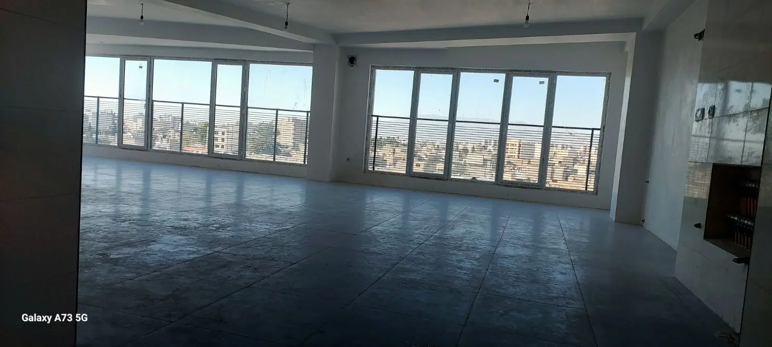 رهن آپارتمان تک واحد ۳ خواب ۱۹۰ متری
