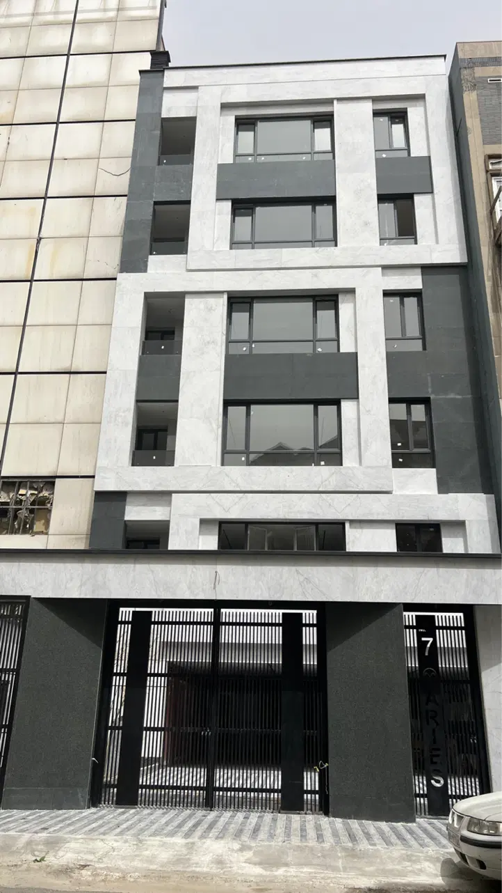 فروش ساختمان نوساز یکجا