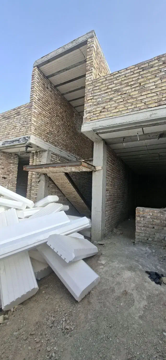 فروش منزل نیم کاره کامل شناژ موقعیت بسیار دلنشین
