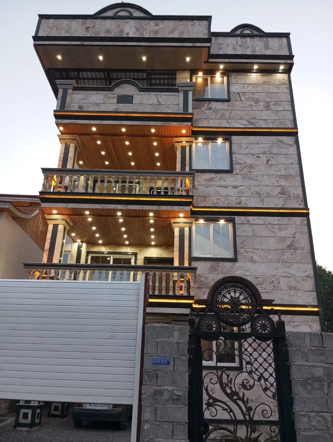 فروش یکجا آپارتمان ویلایی همراه استخر و جکوزی