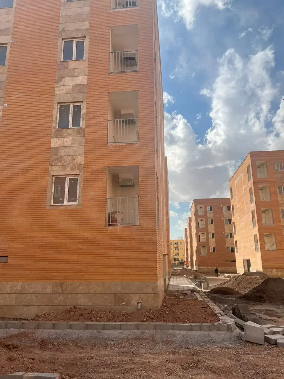 فروش واحد آپارتمان _ ملی پرند _