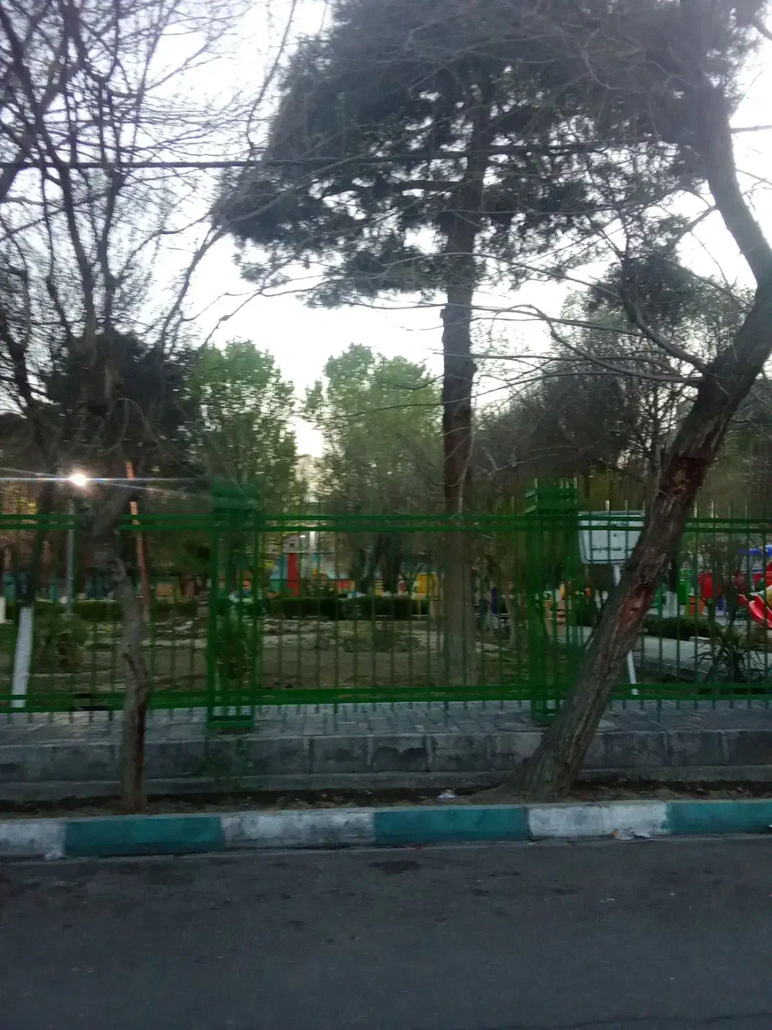 ملک1550متری باتجاری