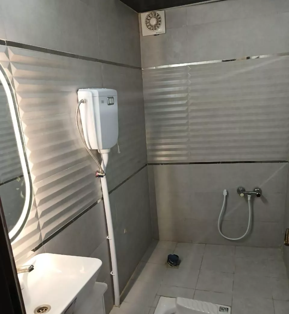 سوییت منزل دربستی سویت پارکینگ دار پاسخگو۲۴ساعته