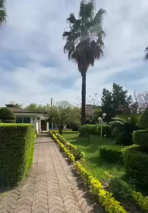 ویلا ساحلی شهرک اکام ۱۱۰۰م زمین امکان رهن کامل است