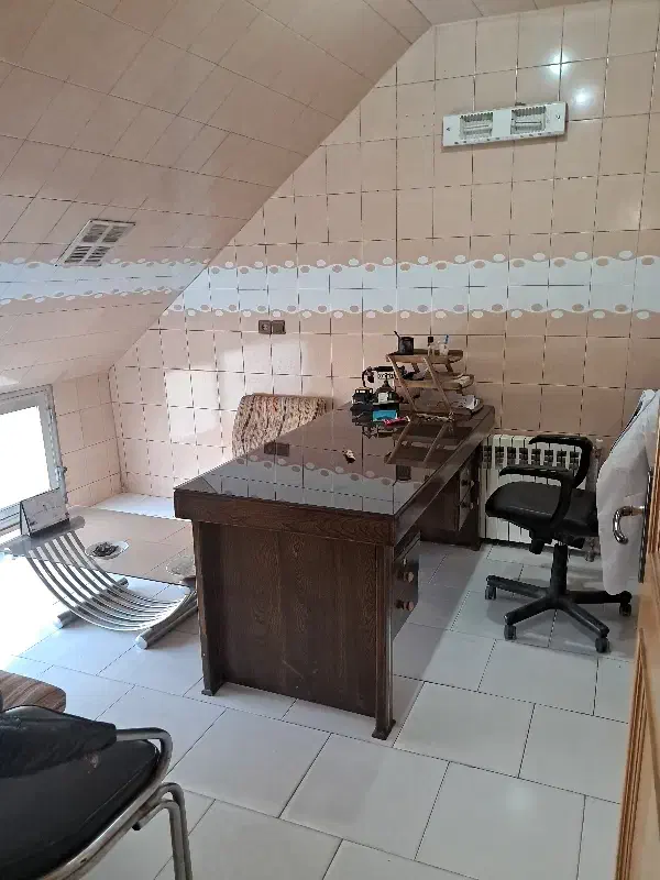 یک اتاق تایم صبح از ساعت ۸ الی ۲ بعد از ظهر