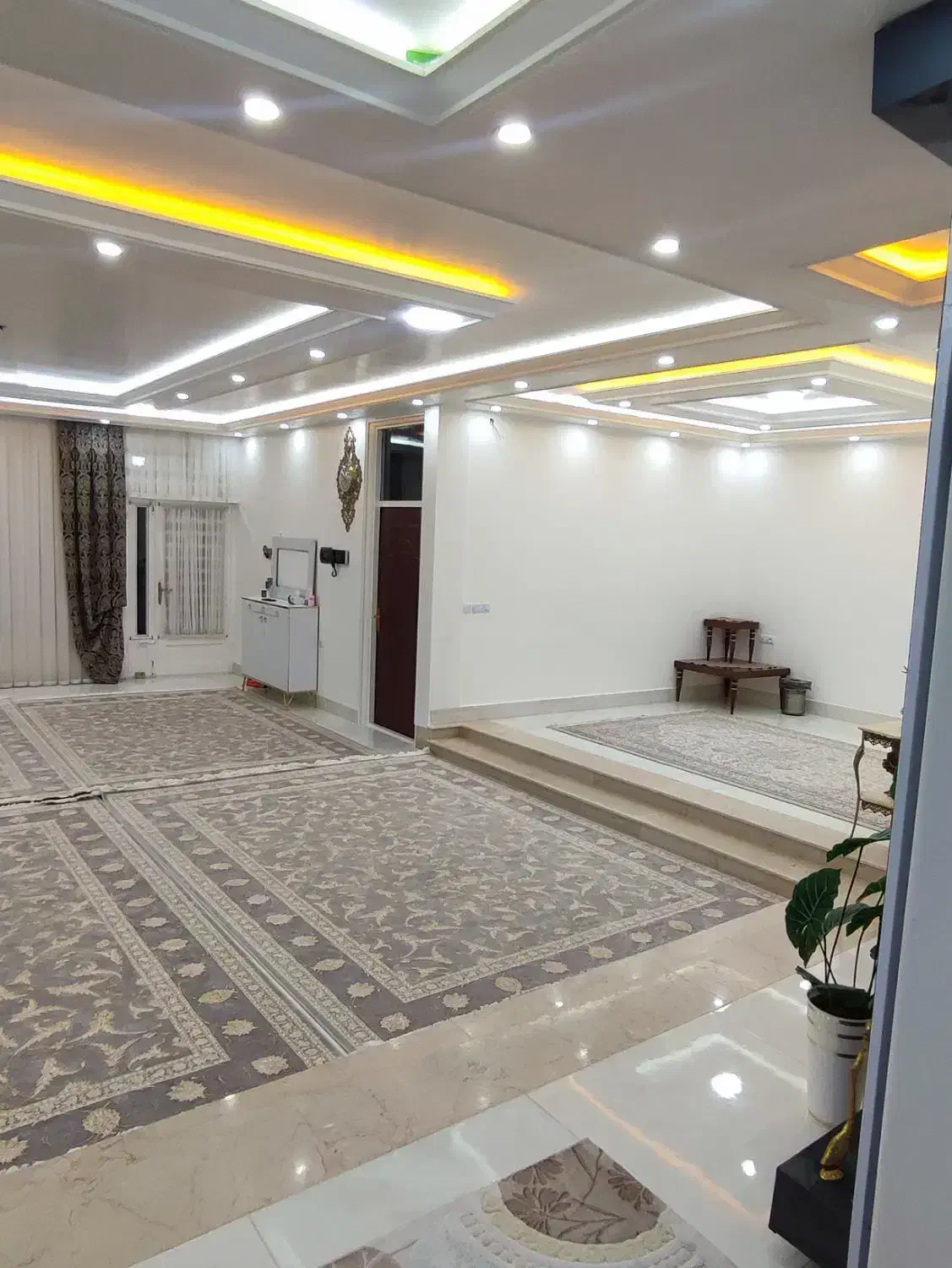 ساختمان دو طبقه فروش شهرک امام