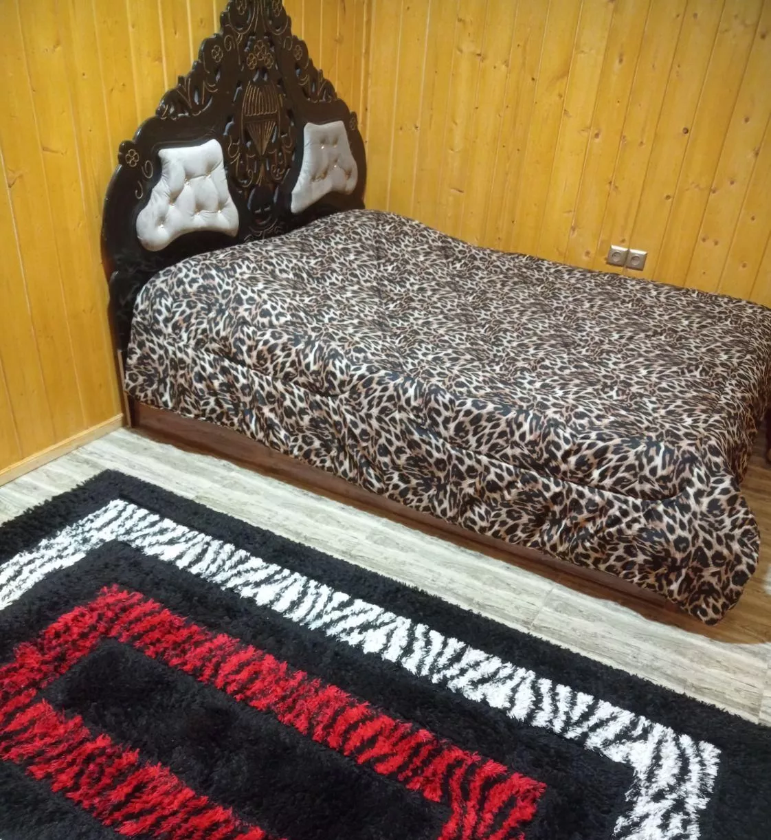 ویلا جنگلی استخردار گیسوم