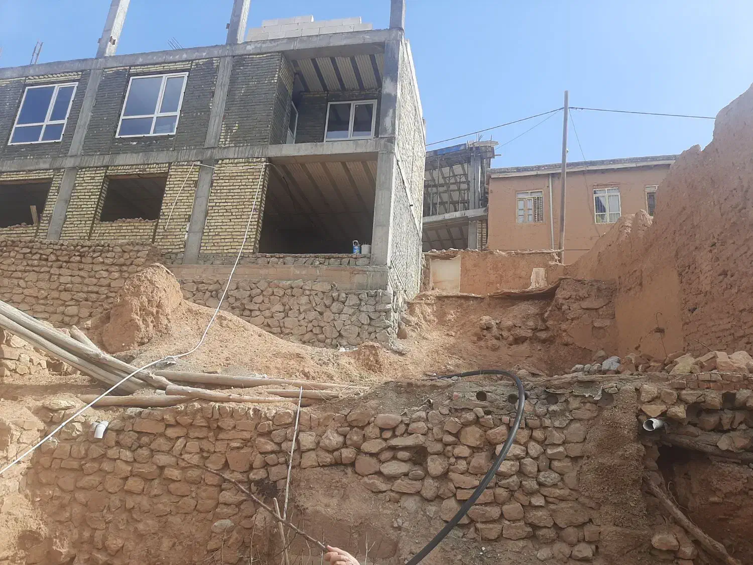 فروش زمین در روستای رویین