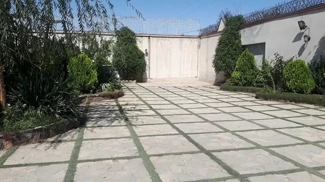 شهرک گلستان ۴۰۰۰متر باغ ویلا با موقعیت مکانی عاالی