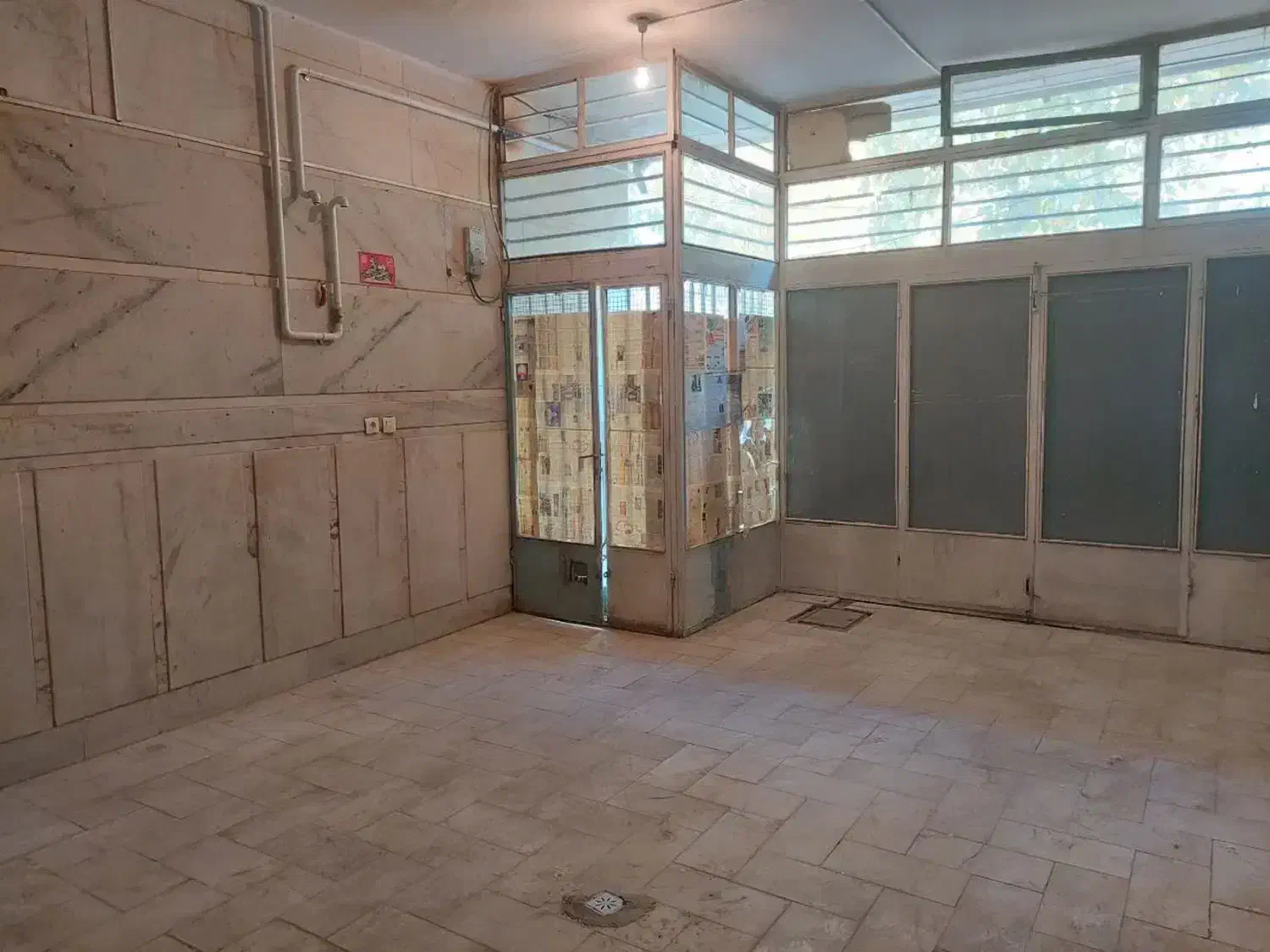مغازه در دو طبقه 35 متری