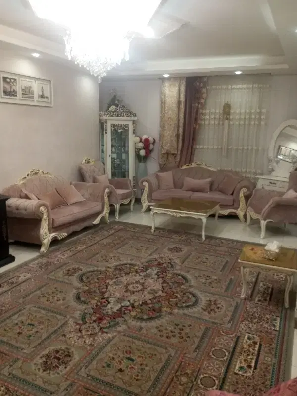 آپارتمان طبقه سوم