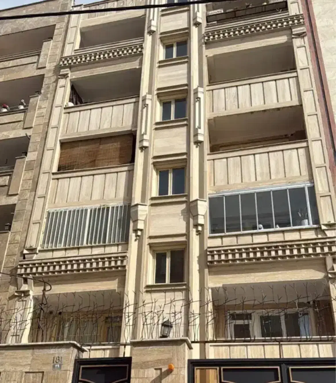 زیرزمین تجاری و مسکونی اجاره و فروش