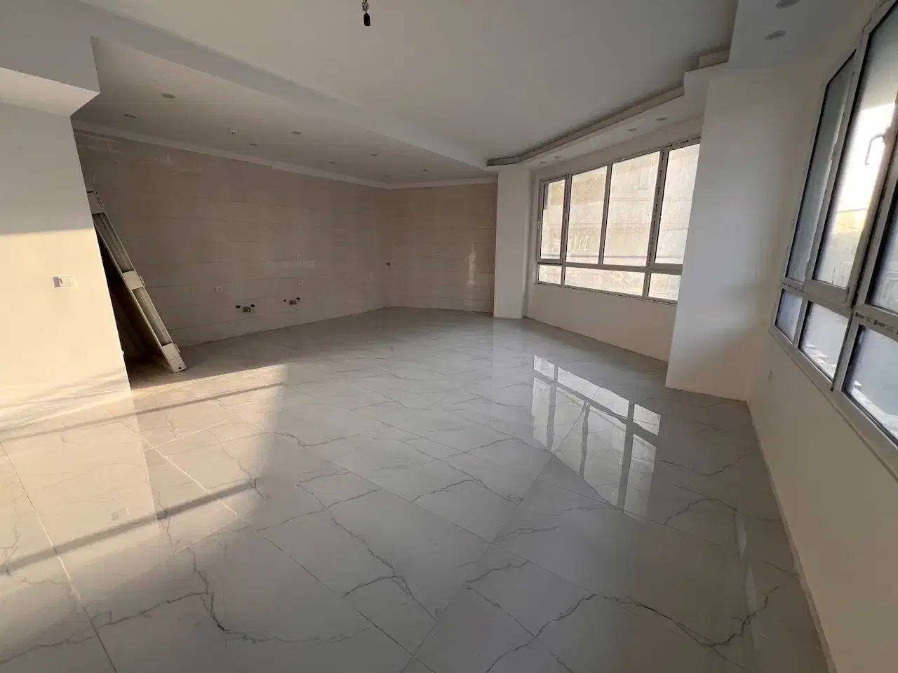 آپارتمان ۸۶ متر دونبش سند آماده