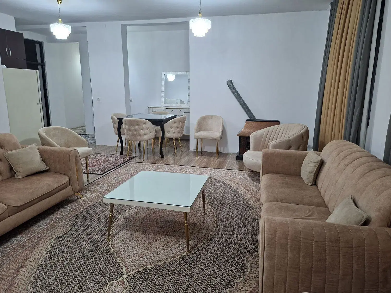 دو خواب حیاط دار در مرکز شهر