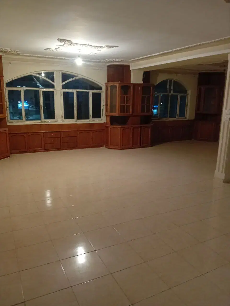 آپارتمان ۳ خواب، ۲۰۲ متری، رو به نما، مارلیک