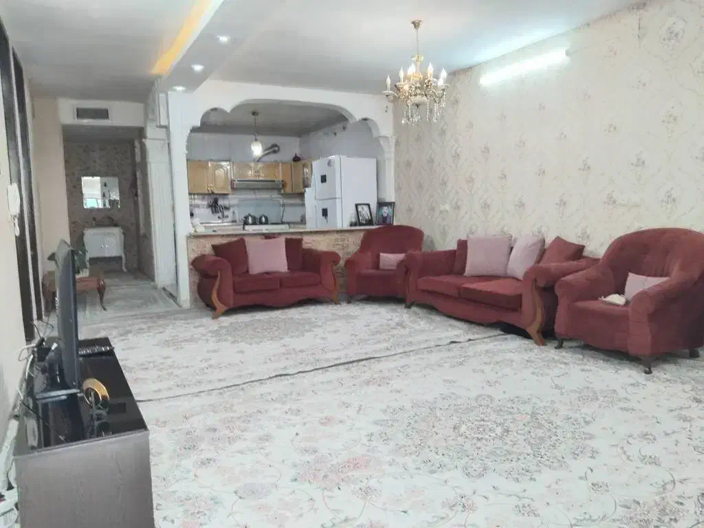 منزل ویلایی  ۱ طبقه درب ۱۷۳ متری درب از ساختمان