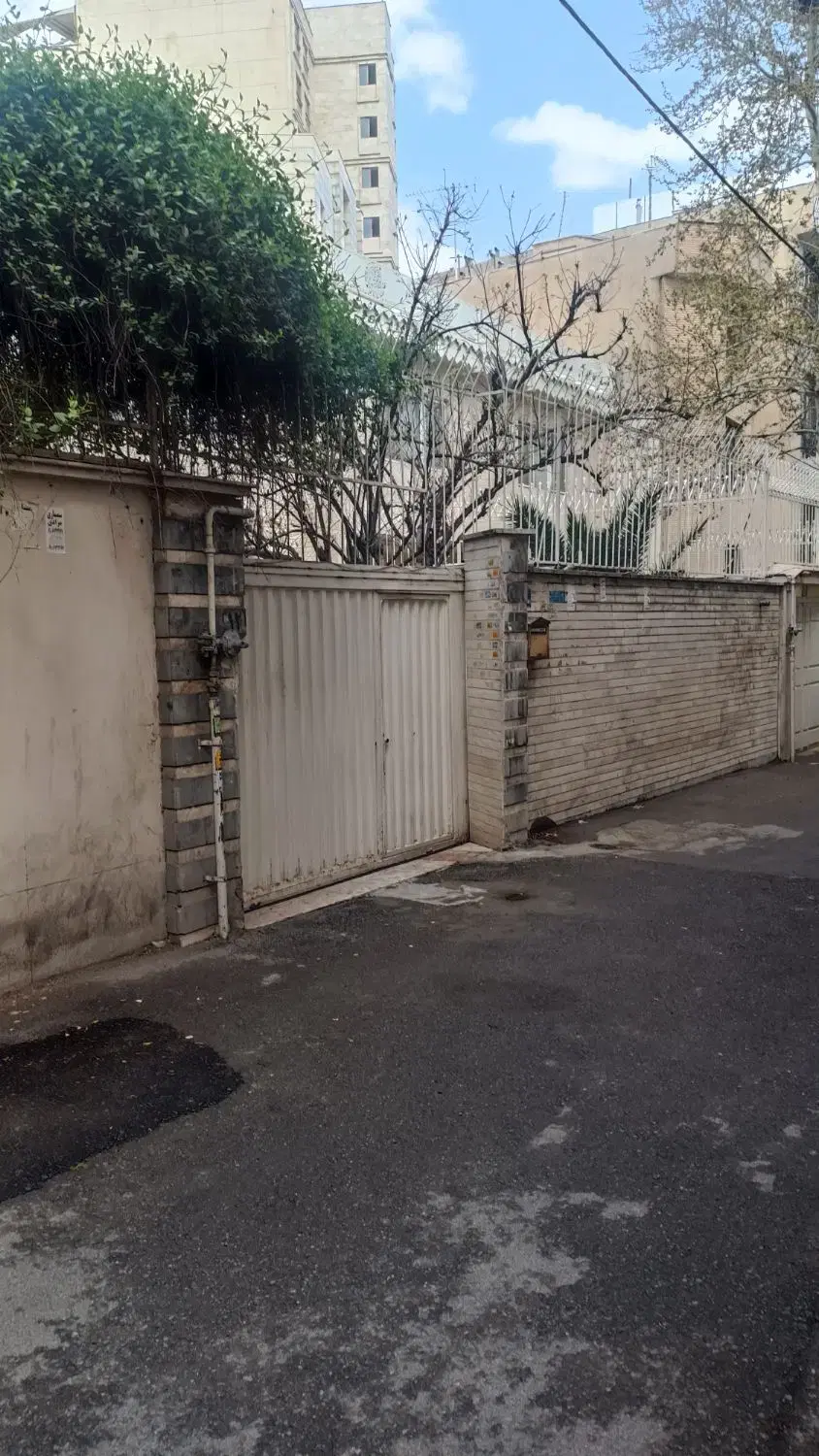 620 متر کلنگی _نیاوران_ جهت ساخت و سکونت