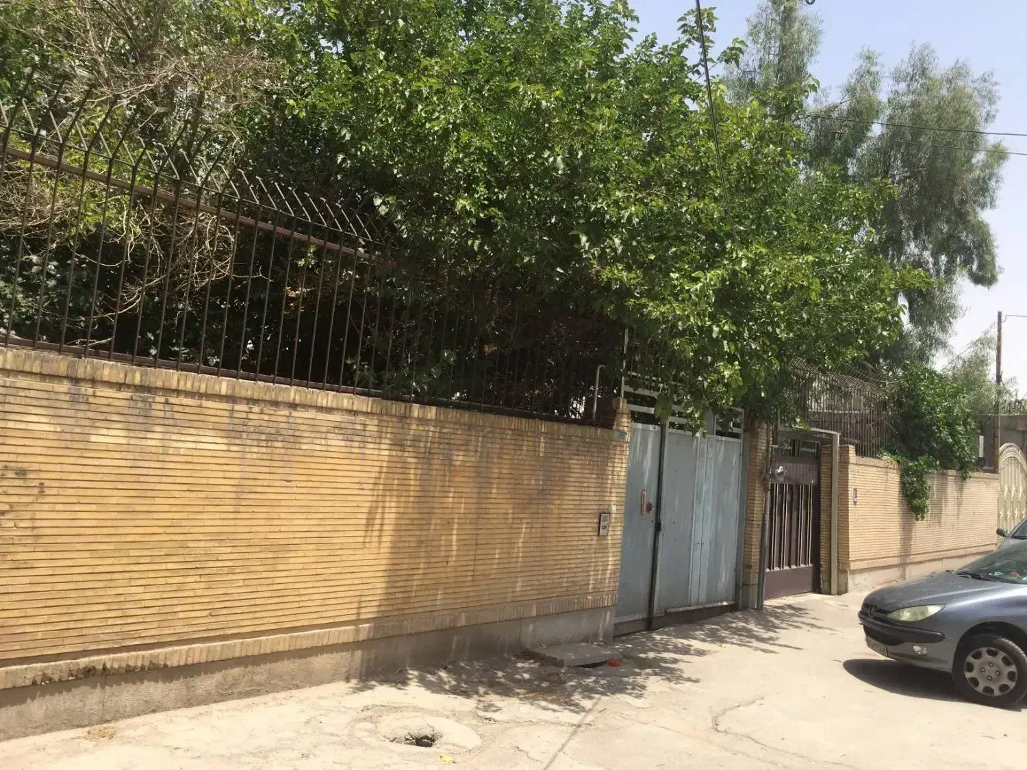 ویلای مستقل مناسب سکونت یا کاربری تجاری ۵۷۰ متر