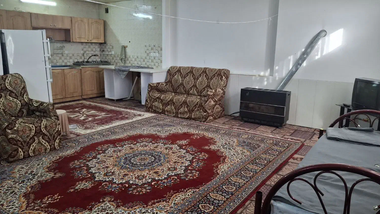 سوئیت تمیز و مرتب در میبد