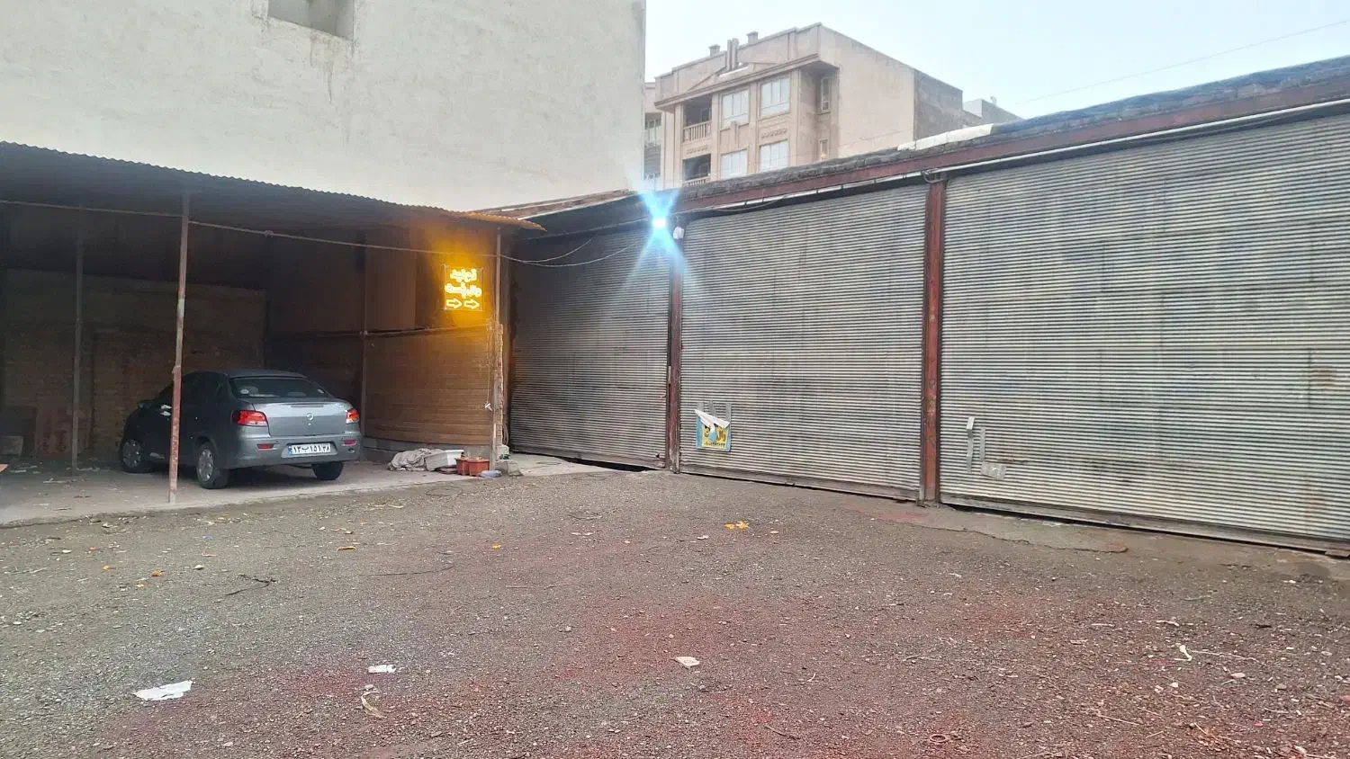 اجاره ۶ دهنه انبار ۱۶۰ متری