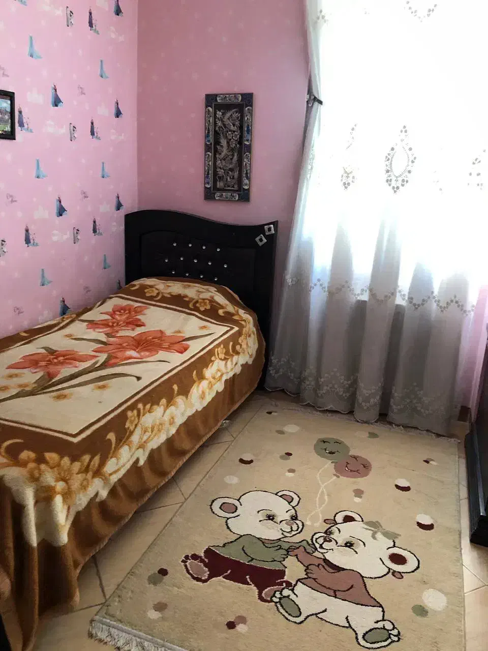 خانه ویلای نقلی در شهرک طالقانی