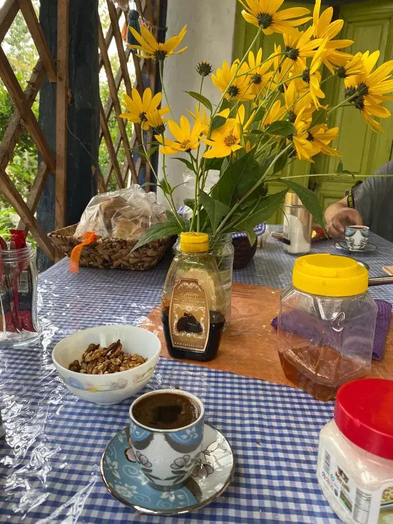 خانه تالاری 1200 متری بوم گردی دنج