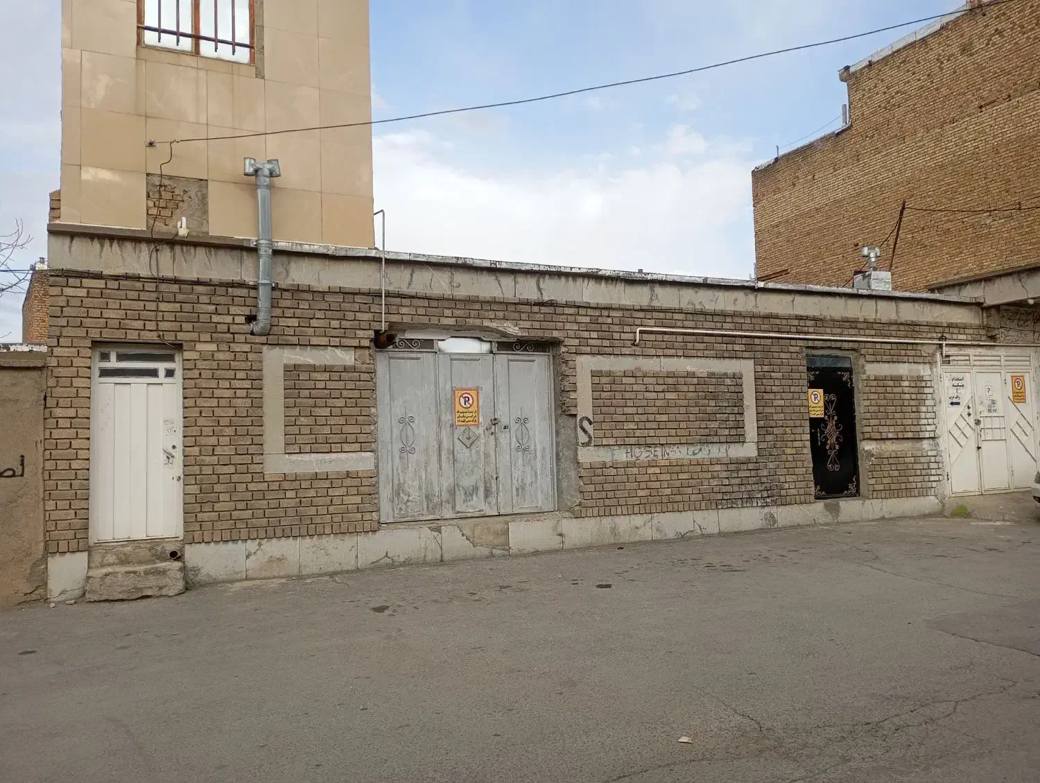 کارگاه 80متری داخل شهر100و120متر
