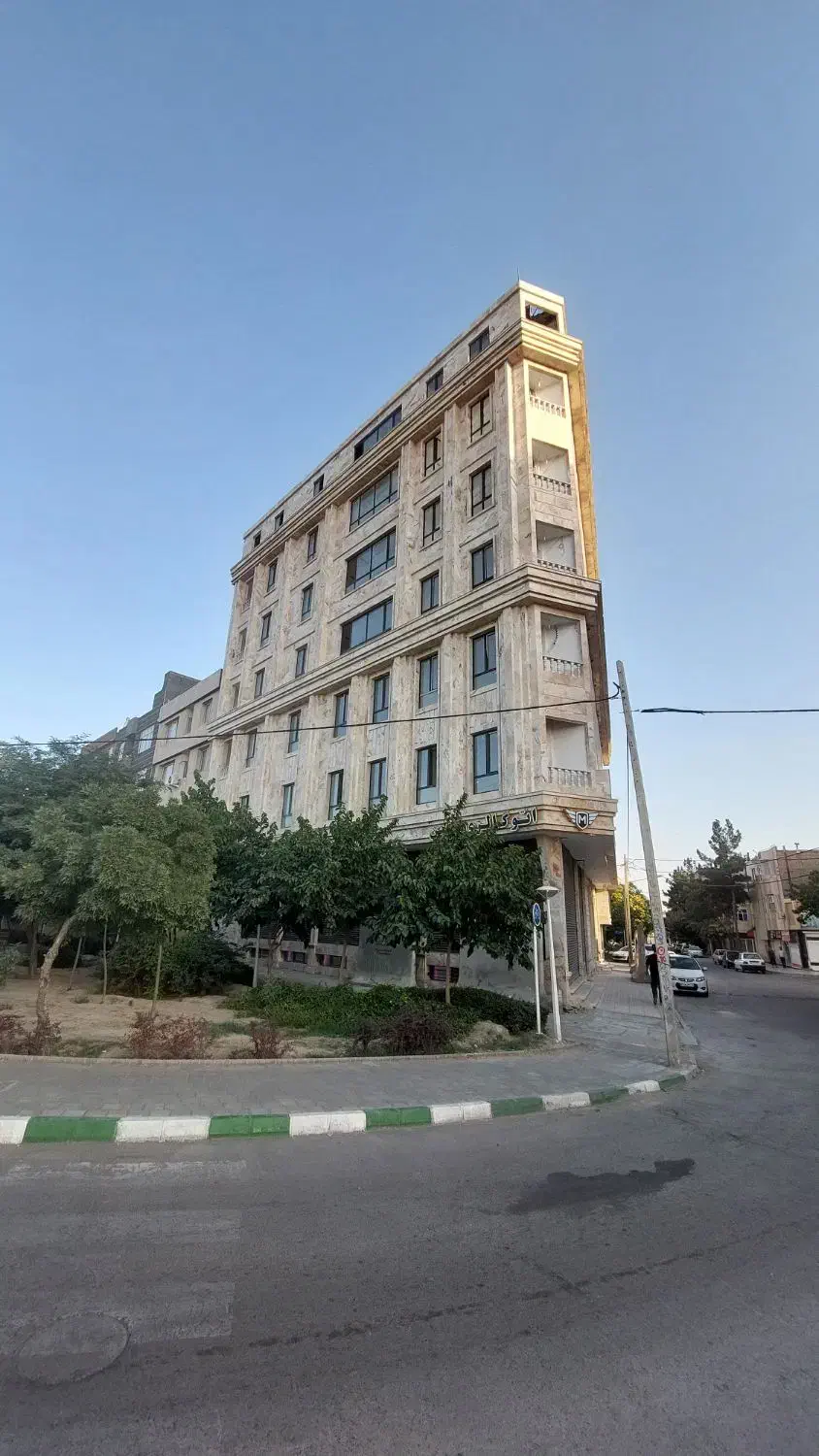 آپارتمان ۱۴۵ متری صفر