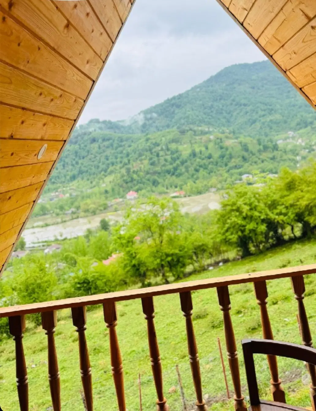 کلبه سوئیسی رویایی،توارتفاع دردل جنگل،خودم مالکم