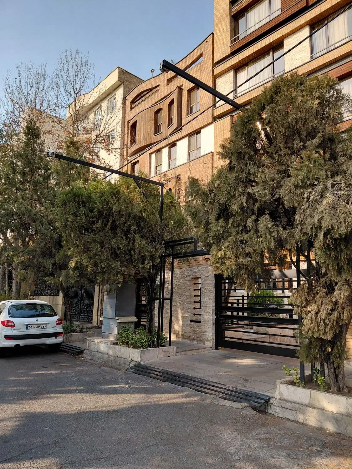 100متر2خواب  سعادت اباداسمان
