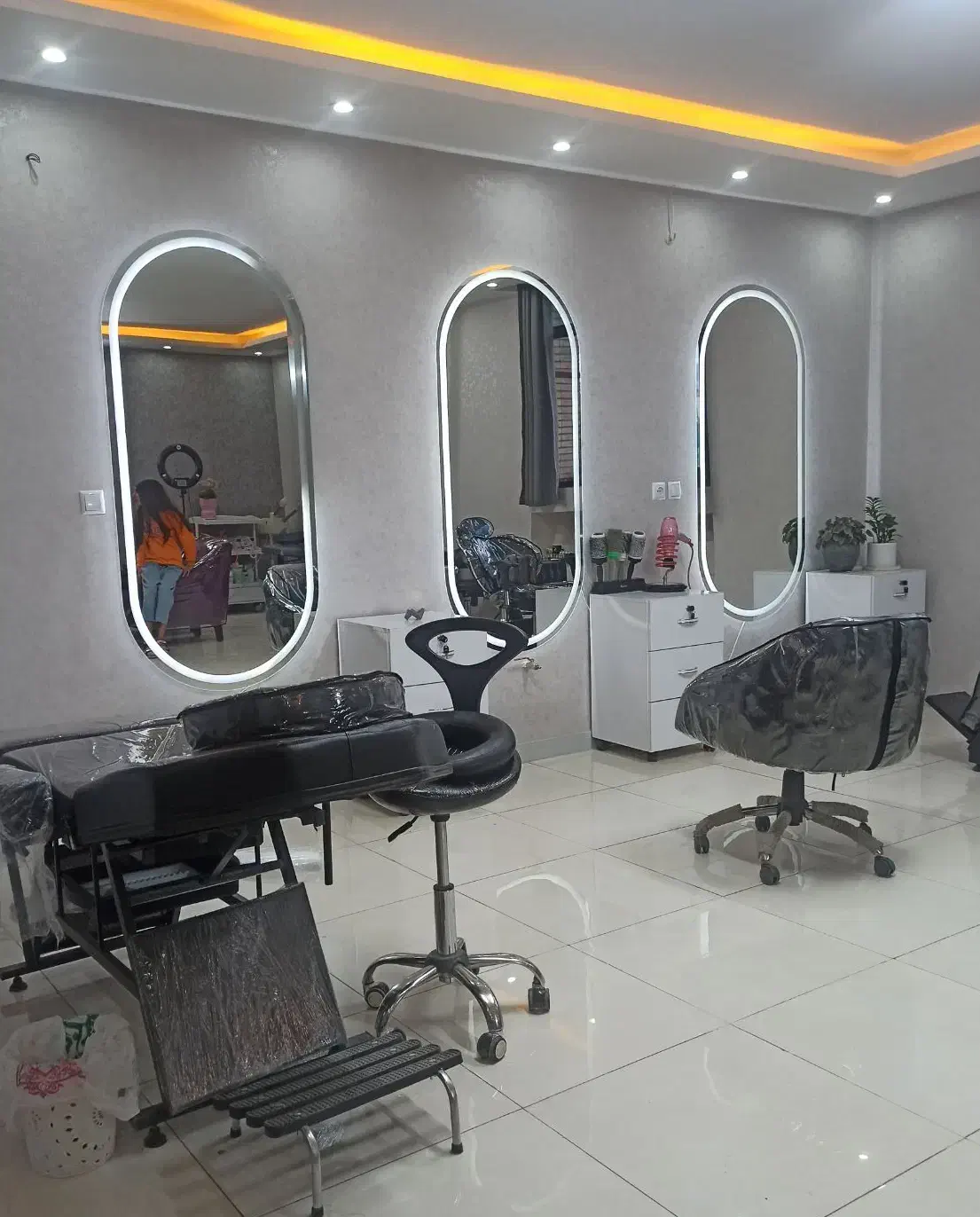 اجاره لاین های سالن زیبایی در سه راسیمین