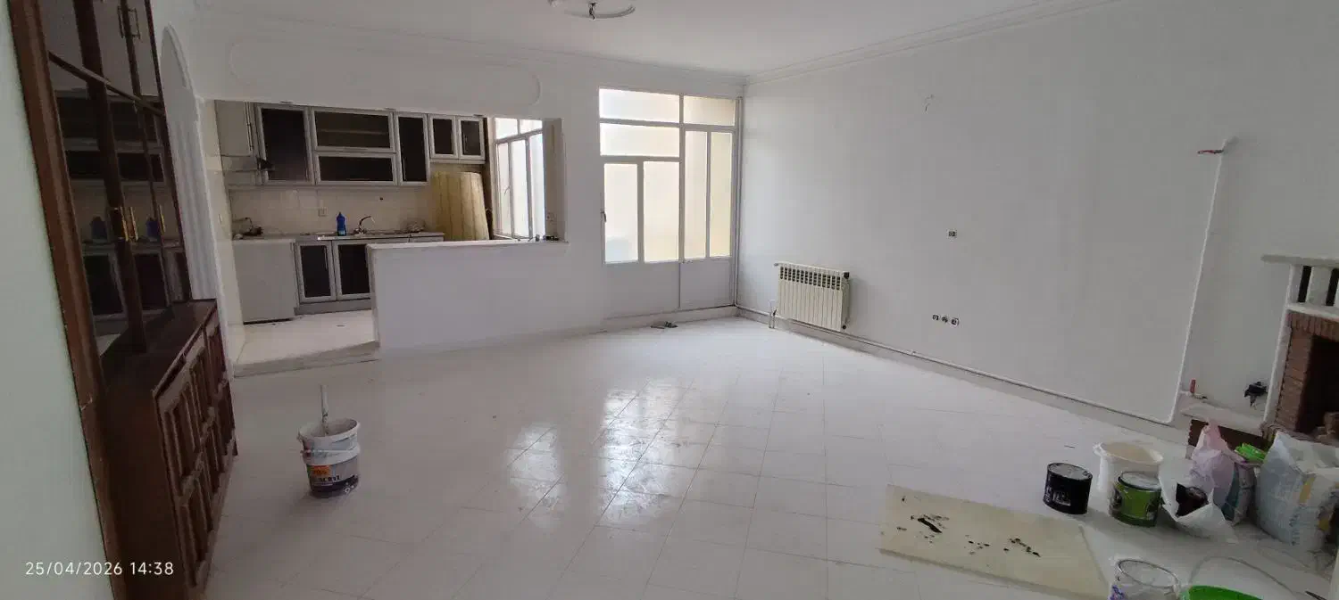 آپارتمان ۹۰ متر دو خواب شاخه اصلی