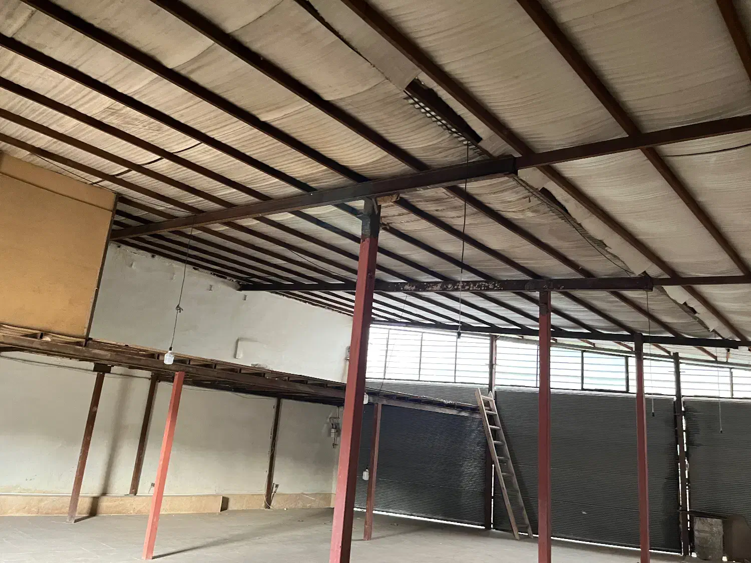کارگاه ۲۰۰ متری