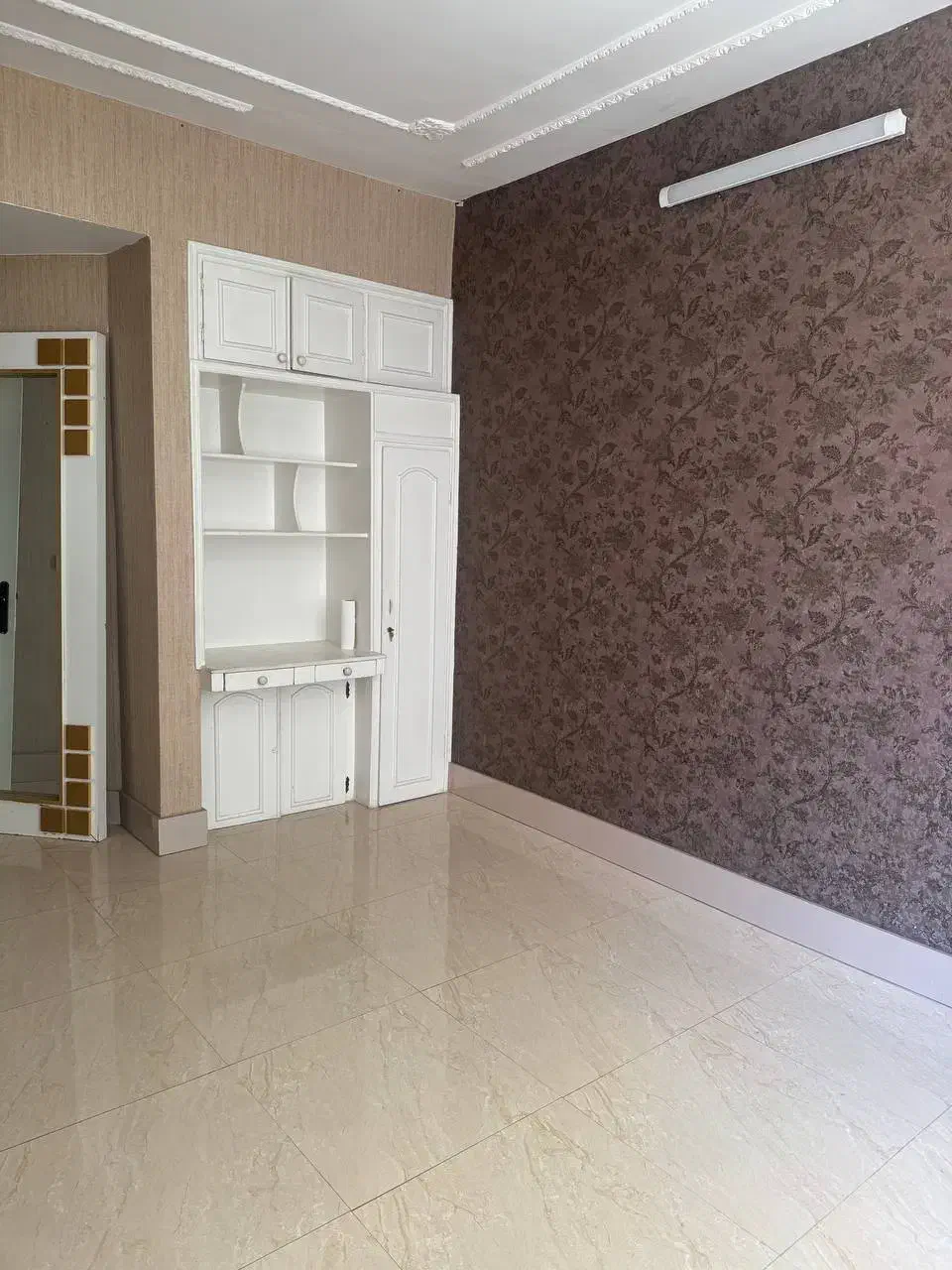 اجاره اتاق ۱۲ متری در سالن زیبایی