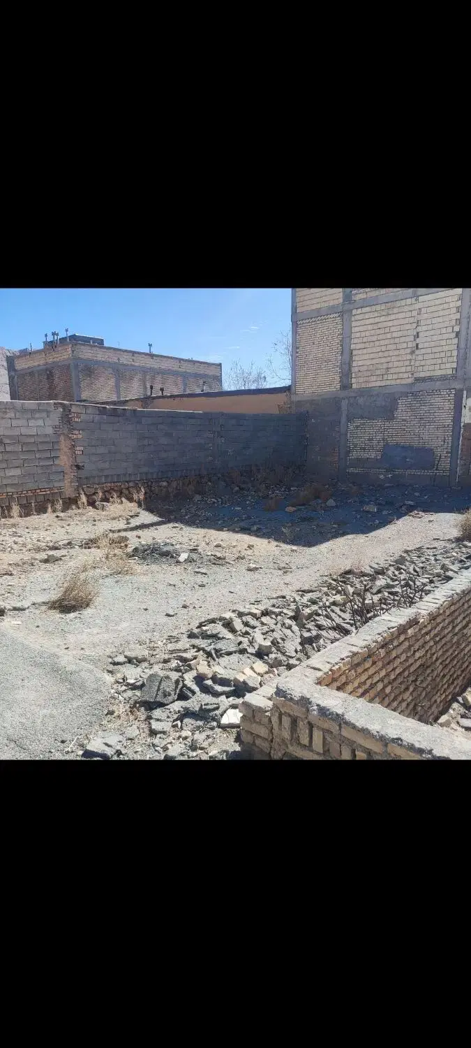 ۱۷۵ متر زمین مسکونی ساحل شرقی