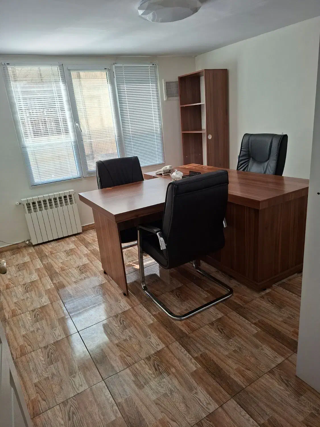 اطاق های اداری اشتراکی ۱۲ متری