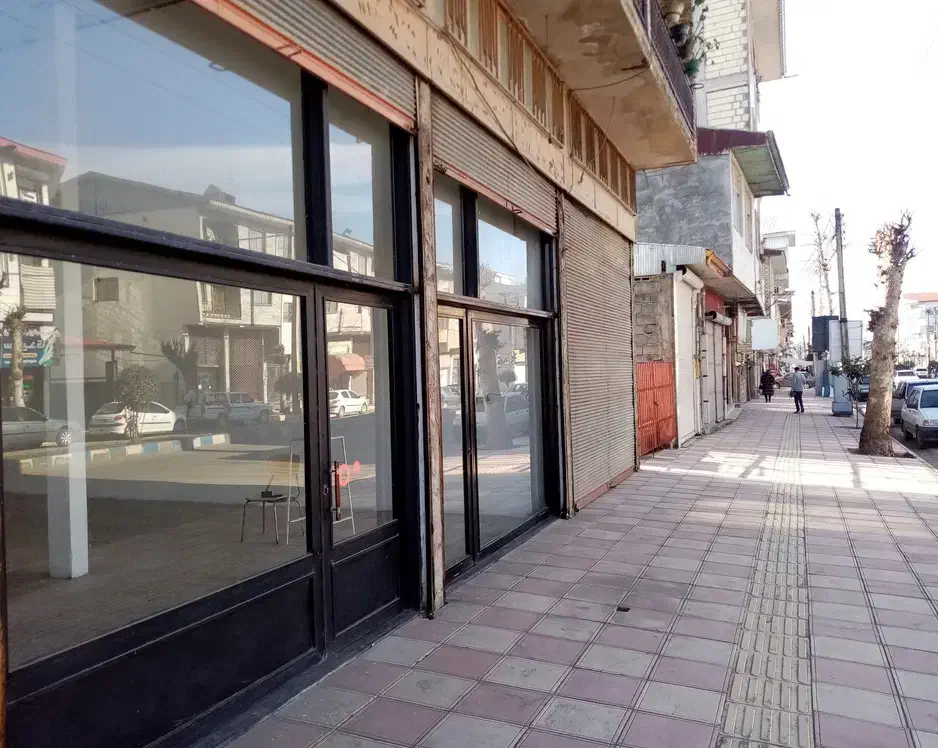 مغازه ۹۵ متری بزرگ
