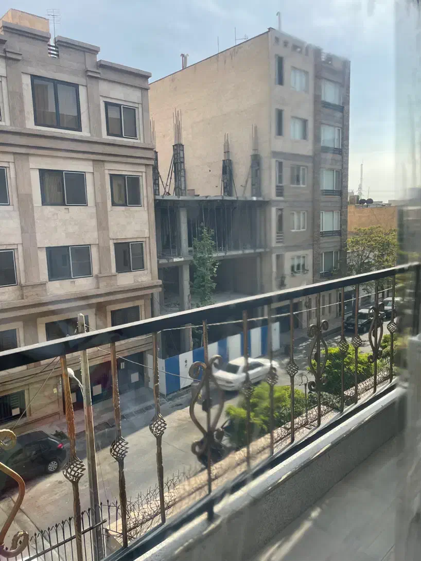 شمال مرزداران _ ۱۳۰ متر _ ۳ خواب