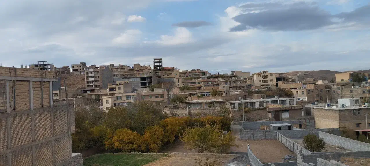 زمین  با قابلیت خونه باغ یا آپارتمان
