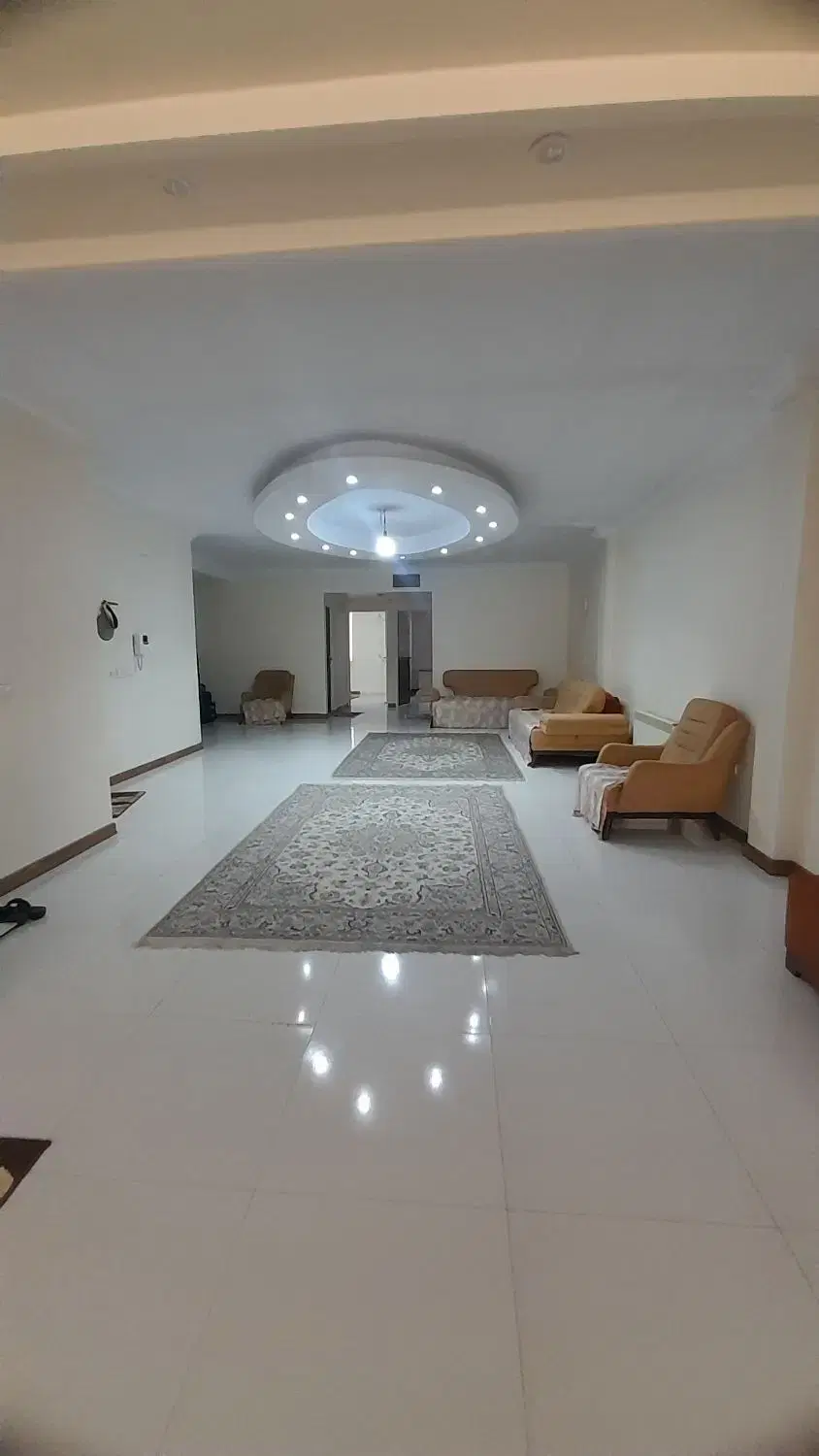 آپارتمان ۱۱۸ متر_تکواحدی _۷ساله